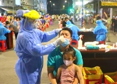 Video: Bình Dương lấy mẫu xét nghiệm COVID-19 cho 4000 người dân trong đêm