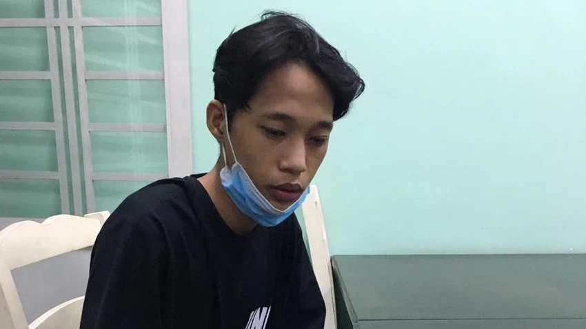 Bình bị bắt sau thời gian ngắn gây án. Ảnh: CA
