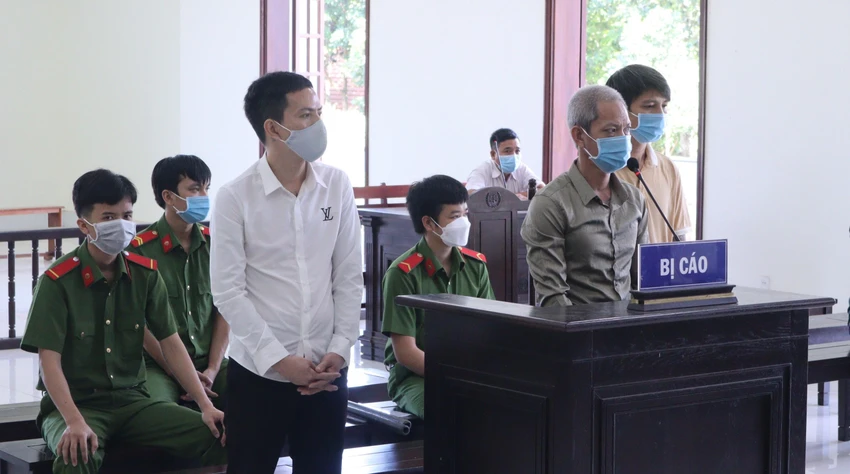 Ba bị cáo lãnh tổng cộng 57 năm tù về tội giết người. Ảnh: DH