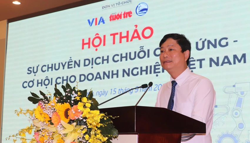 Ông Võ Văn Minh-Chủ tịch UBND tỉnh Bình Dương mong muốn qua hội thảo sẽ làm rõ nét hơn những xu hướng chuyển dịch của chuỗi cung ứng. Ảnh: LÊ ÁNH Ông Võ Văn Minh-Chủ tịch UBND tỉnh Bình Dương mong muốn qua hội thảo sẽ làm rõ nét hơn những xu hướng chuyển dịch của chuỗi cung ứng. Ảnh: LÊ ÁNH