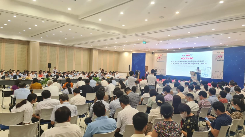 Hội thảo thu hút hàng trăm doanh nghiệp trên địa bàn tỉnh Bình Dương. Ảnh: LÊ ÁNH Hội thảo thu hút hàng trăm doanh nghiệp trên địa bàn tỉnh Bình Dương. Ảnh: LÊ ÁNH