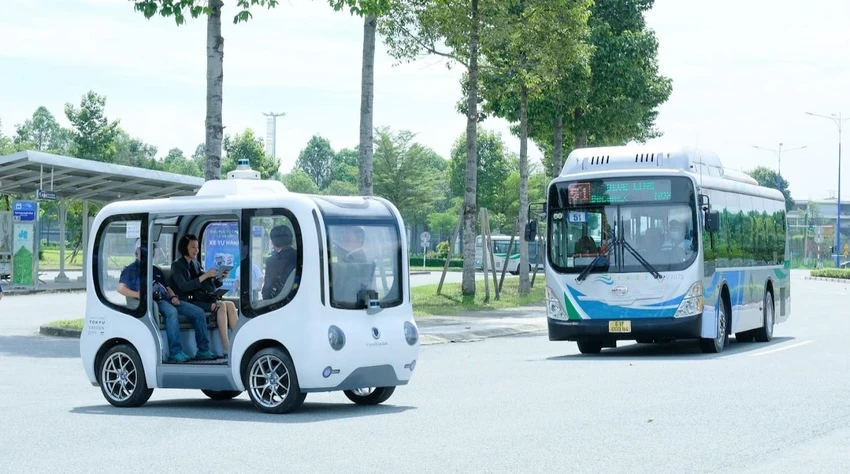 Xe không người lái có hệ thống cảm biến siêu nhạy, cảnh báo va chạm và điều chỉnh vận tốc. Ảnh: MX