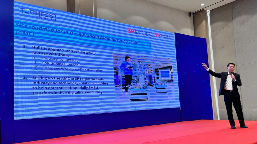 Tiến sĩ Chong Chee Wei, Giám đốc trường Kỹ thuật cơ khí và hàng không (Trường Bách khoa Quốc tế Singapore). Ảnh: LÊ ÁNH Tiến sĩ Chong Chee Wei, Giám đốc trường Kỹ thuật cơ khí và hàng không (Trường Bách khoa Quốc tế Singapore). Ảnh: LÊ ÁNH