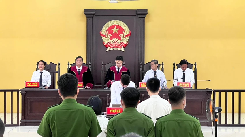 Tình trạng cán bộ ngành tòa án xin nghỉ việc gây áp lực lớn đối với công tác xét xử. Ảnh: LÊ ÁNH Tình trạng cán bộ ngành tòa án xin nghỉ việc gây áp lực lớn đối với công tác xét xử. Ảnh: LÊ ÁNH
