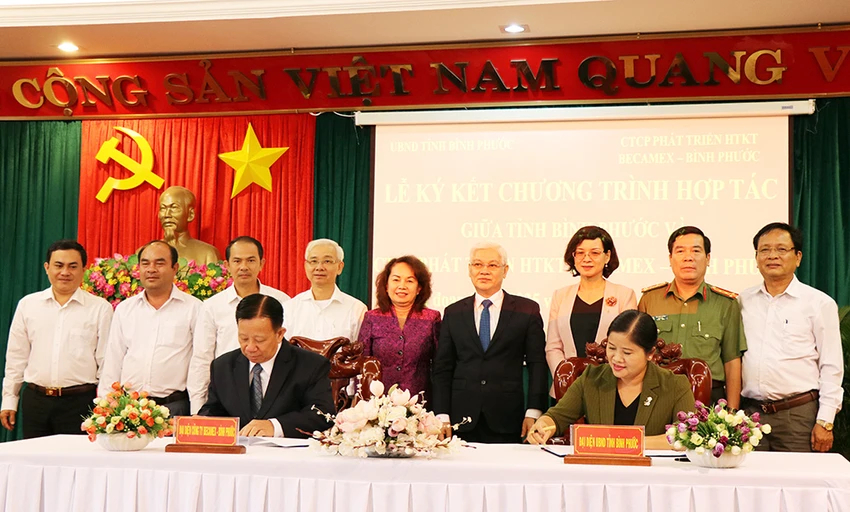 Vào năm 2019, lãnh đạo tỉnh Bình Phước và Becamex IDC ký thỏa thuận hợp tác quy hoạch KCN rộng hơn 6.300 ha.
