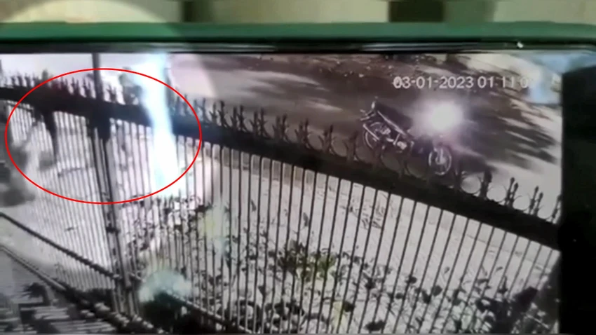 Camera ghi lại cảnh nhóm thanh niên tấn công bạn anh L. Camera ghi lại cảnh nhóm thanh niên tấn công bạn anh L.