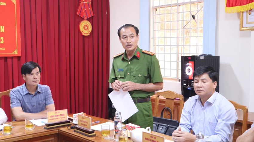 Đại tá Nguyễn Huy Hải, Phó Giám đốc Công an tỉnh Bình Phước, thông tin về vụ việc. Ảnh: LA