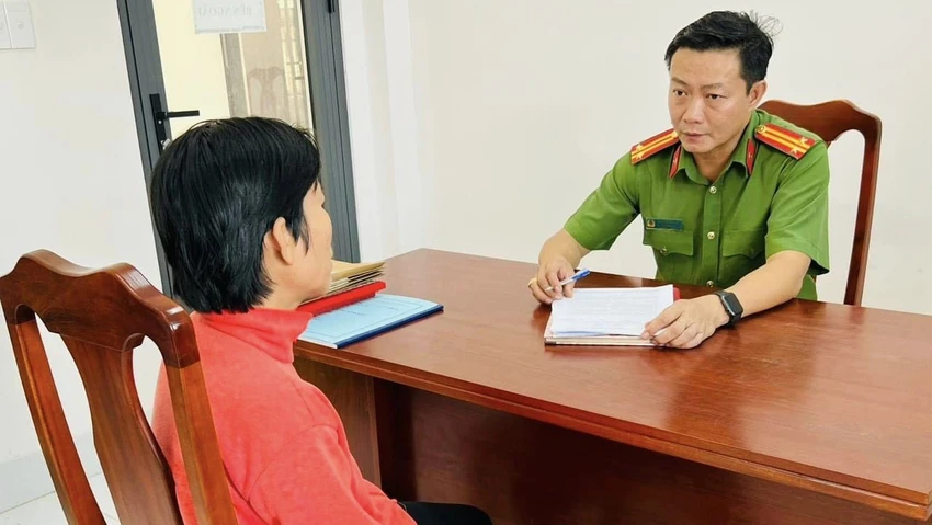Người phụ nữ bịa ra câu chuyện bị cướp để lấy tài sản đi gán nợ. Ảnh: LA Người phụ nữ bịa ra câu chuyện bị cướp để lấy tài sản đi gán nợ. Ảnh: LA