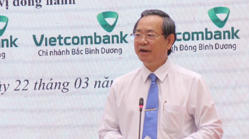 Ngoài việc chờ ngân hàng hỗ trợ thì các doanh nghiệp phải tự cứu mình-ông Nguyễn Văn Dành, Phó chủ tịch UBND tỉnh Bình Dương đề nghị.