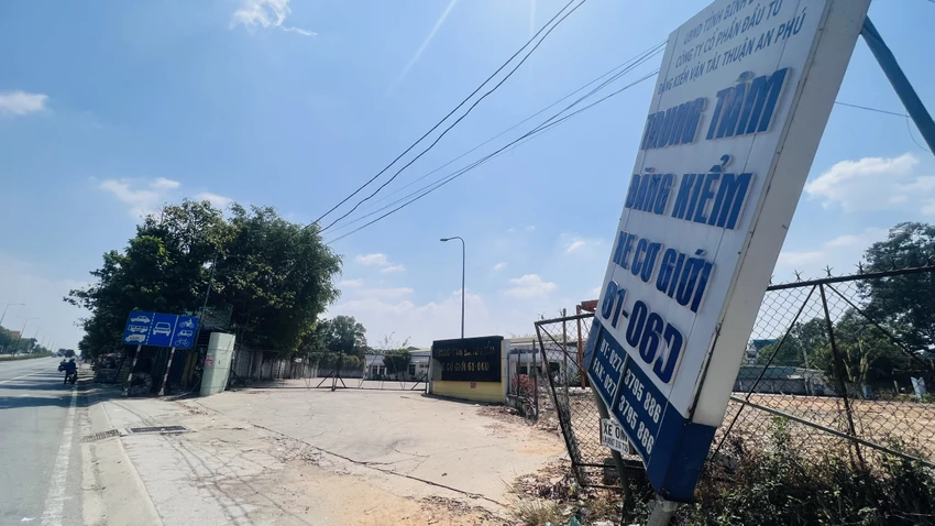 Trung Tâm đăng kiểm xe cơ giới 61-06D đã đóng cửa từ năm 2022. Ảnh: LÊ ÁNH Trung Tâm đăng kiểm xe cơ giới 61-06D đã đóng cửa từ năm 2022. Ảnh: LÊ ÁNH