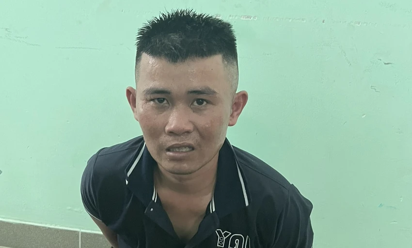 Thái Bá Hùng chống trả quyết liệt khi bị truy đuổi. Ảnh: CACC Thái Bá Hùng chống trả quyết liệt khi bị truy đuổi