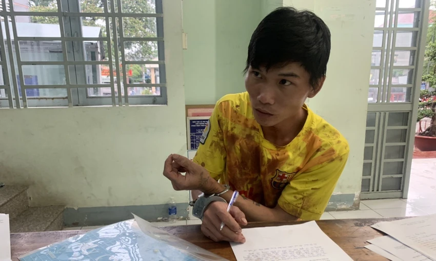 Sau khi phê ma túy, Quí ra tay giết chết bạn. Ảnh: LA Sau khi phê ma túy, Quí ra tay giết chết bạn. Ảnh: LA