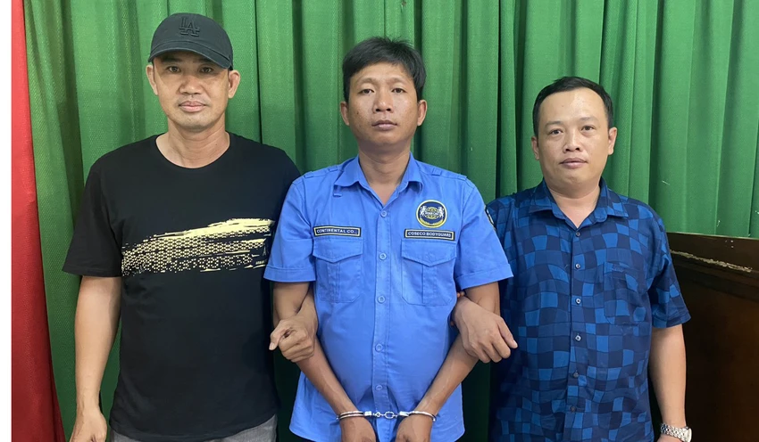 Sang bị bắt sau thời gian dài trốn truy nã. Ảnh: LA Sang bị bắt sau thời gian dài trốn truy nã. Ảnh: LA