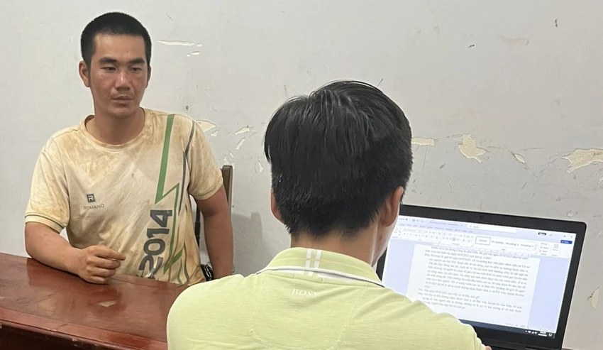 Tính đang trên đường lẩn trốn thì bị bắt. Ảnh: CACC Tính đang trên đường lẩn trốn thì bị bắt. Ảnh: CACC