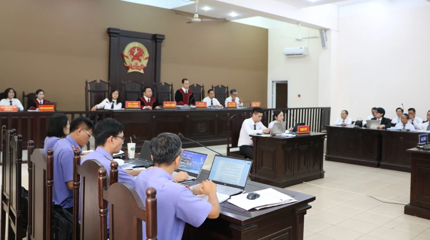 cự giám đốc sở (11).JPG