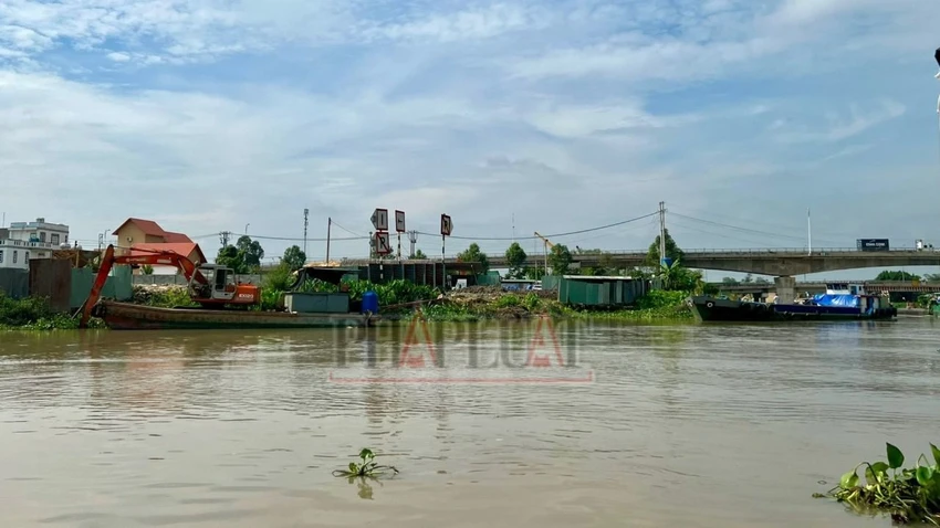 khai thác đất trái phép (2).jpg