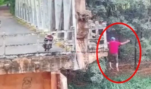 Cầu Gãy ở Bình Dương