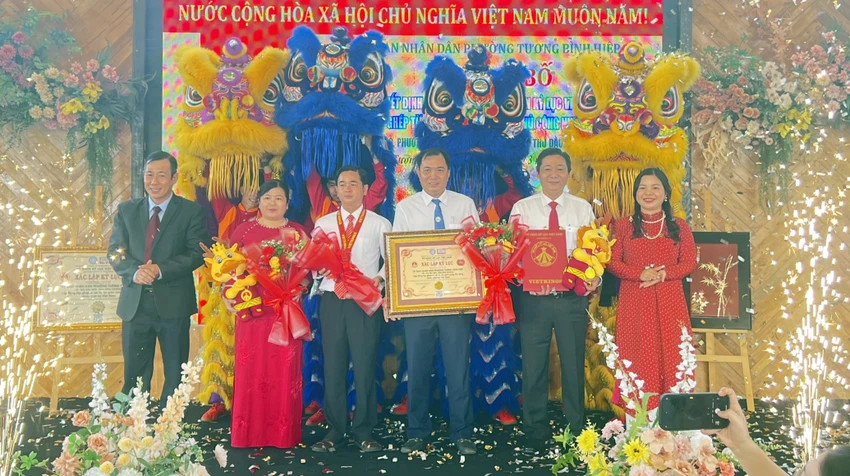 rồng lu (1).jpg
