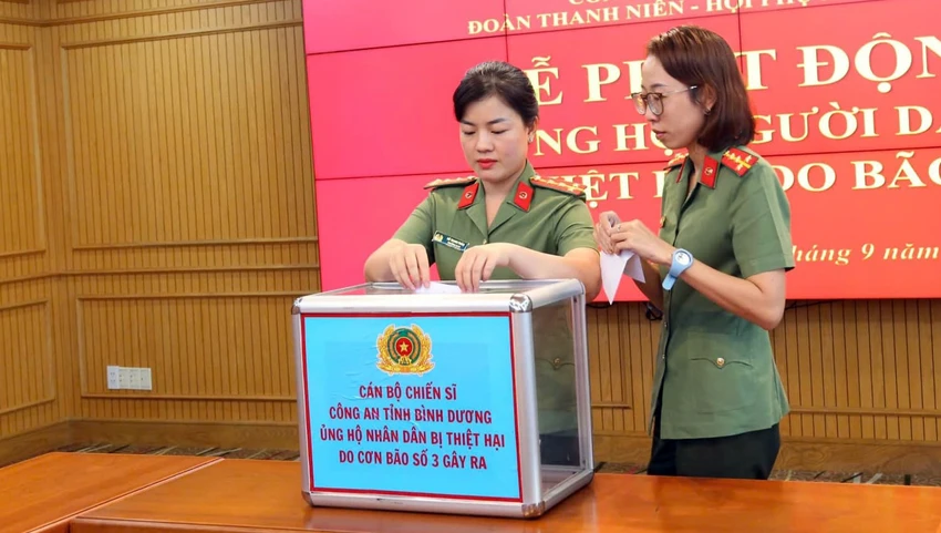 ủng hộ đồng bào (1).jpg
