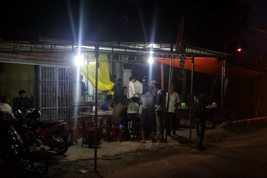 Gia đình bàng hoàng hay tin ba học sinh chết đuối ảnh 2 Gia đình bàng hoàng hay tin ba học sinh chết đuối ảnh 2