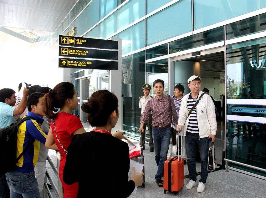 Cận cảnh nhà ga sân bay Đà Nẵng trước giờ khánh thành ảnh 8 Cận cảnh nhà ga sân bay Đà Nẵng trước giờ khánh thành ảnh 8