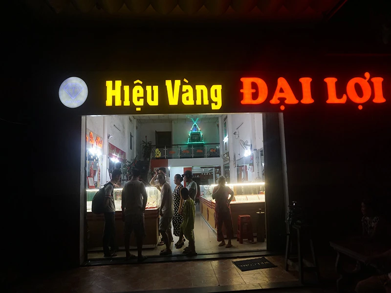 Bắt gọn sinh viên cướp tiệm vàng tại Đà Nẵng ảnh 1