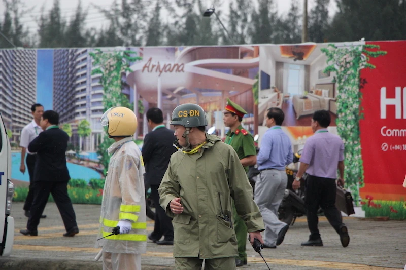 Kiểm soát an ninh đặc biệt ở hội nghị doanh nhân VN ảnh 3 Kiểm soát an ninh đặc biệt ở hội nghị doanh nhân VN ảnh 3
