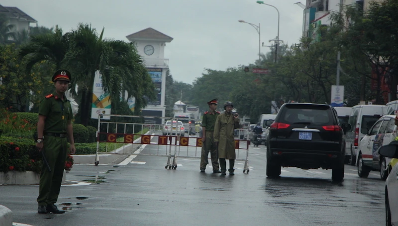 Kiểm soát an ninh đặc biệt ở hội nghị doanh nhân VN ảnh 2 Kiểm soát an ninh đặc biệt ở hội nghị doanh nhân VN ảnh 2