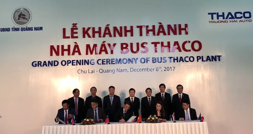 Việt Nam chính thức xuất khẩu ô tô ra nước ngoài ảnh 3 Việt Nam chính thức xuất khẩu ô tô ra nước ngoài ảnh 3