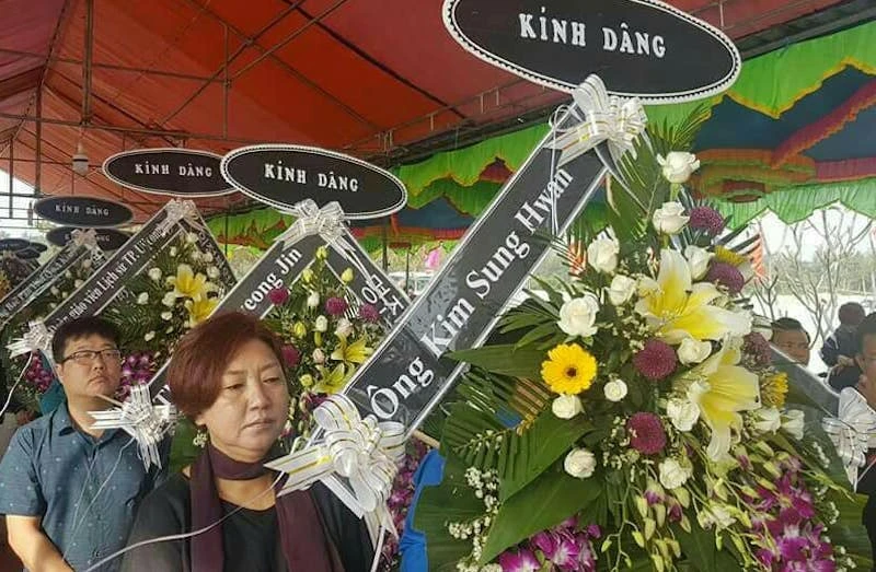 Người Hàn Quốc cúi đầu tạ lỗi vụ thảm sát Hà My ảnh 1