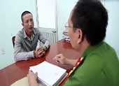 Thu giữ 6 mã tấu trong nhà 'trùm' cho vay nặng lãi