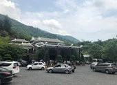 Du khách nườm nượp kéo về Đà Nẵng nghỉ lễ