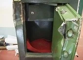 Trộm đột nhập trạm thu phí, bỏ lại bao tiền gần 3 tỉ đồng