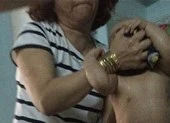 Vì sao người quay clip vụ bạo hành trẻ lại bị phạt?