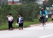 Tạm cấp 30 tỉ đồng miễn giảm học phí cho học sinh vùng biển