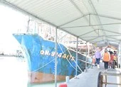 Ngư dân tố bị tàu Trung Quốc áp sát lấy đi hơn 2 tấn mực khô