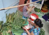 Xóm bánh ú lá tre giữa Sài Gòn cháy hàng dịp Tết Đoan Ngọ
