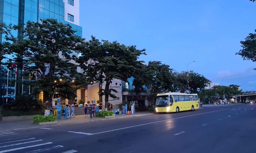 Đà Nẵng đưa 1.000 y, bác sĩ đi cách ly ảnh 1