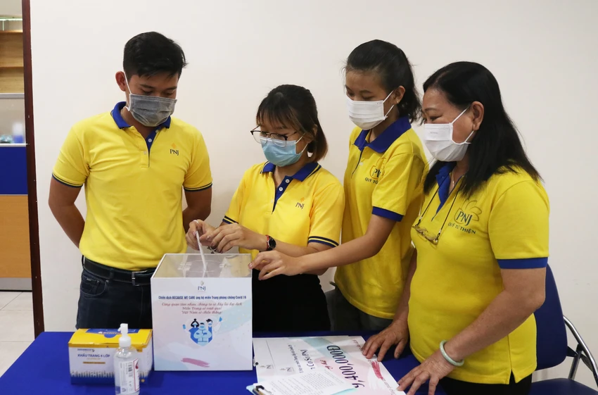Cán bộ nhân viên PNJ góp 850 triệu cho Miền Trung chống dịch ảnh 1 Cán bộ nhân viên PNJ góp 850 triệu cho Miền Trung chống dịch ảnh 1