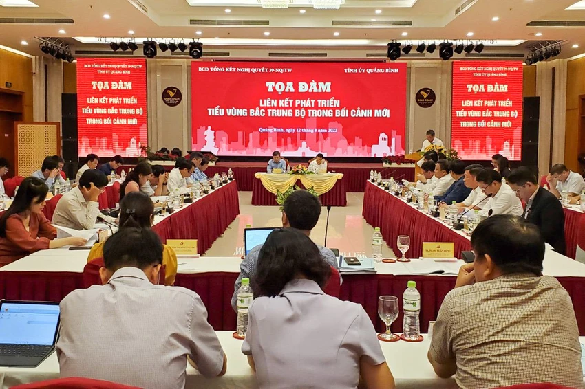 Tọa đàm liên kết phát triển tiểu vùng Bắc Trung Bộ. Ảnh: BT