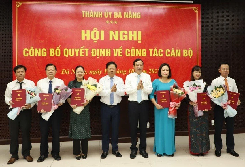 Đà Nẵng bổ nhiệm nhiều cán bộ chủ chốt. Ảnh: TẤN VIỆT Đà Nẵng bổ nhiệm nhiều cán bộ chủ chốt. Ảnh: TẤN VIỆT