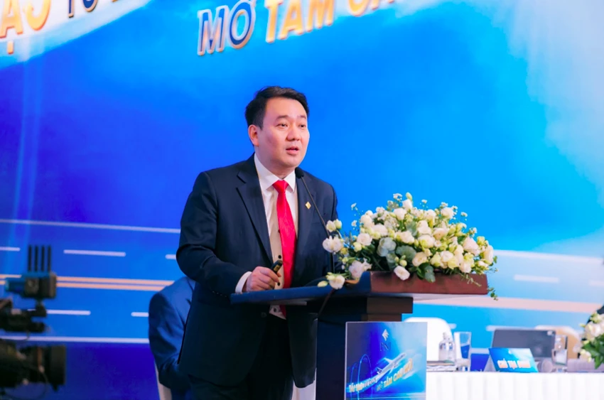 Ông Lê Trí Thông, TGĐ PNJ: “Chúng tôi lấy cảm hứng từ chính nhu cầu của khách hàng để khởi tạo những nguồn sáng tạo mới”. Ảnh: Quốc Bảo Ông Lê Trí Thông, TGĐ PNJ: “Chúng tôi lấy cảm hứng từ chính nhu cầu của khách hàng để khởi tạo những nguồn sáng tạo mới”. Ảnh: Quốc Bảo