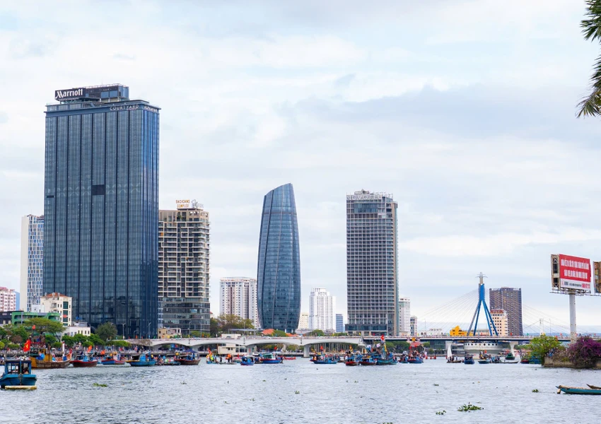 biên chế nhiều nhất