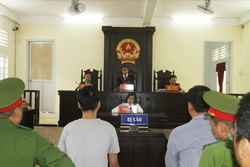 Xuất hiện nhiều tình tiết mới ở phiên xử 2 cựu công an ảnh 3