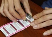 Tự xưng công an lừa đảo hàng chục nhà xe