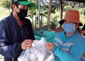 Bếp ăn nghĩa tình giúp lao động nghèo no cái bụng 
