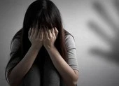 Khởi tố người đàn ông nhiều lần hiếp dâm con gái ruột