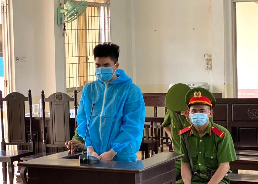 Bị cáo Lê Lâm Trường nhận mức án tử vì đã nhân tâm sát hại chị ruột, cướp tài sản. Ảnh: HD Bị cáo Lê Lâm Trường nhận mức án tử vì đã nhân tâm sát hại chị ruột, cướp tài sản. Ảnh: HD