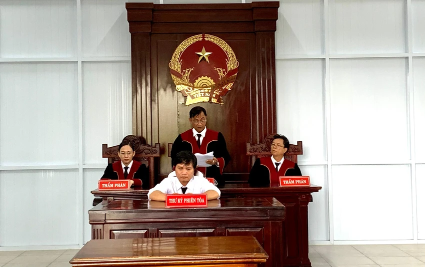 Toà tuyên giữ y bản án sơ thẩm. Ảnh: HD Toà tuyên giữ y bản án sơ thẩm. Ảnh: HD