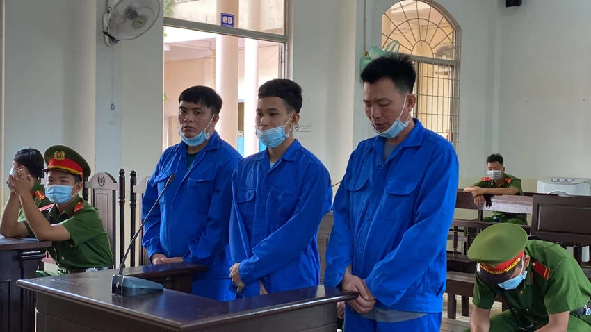 Các bị cáo tại tòa. Ảnh: HD Các bị cáo tại tòa. Ảnh: HD
